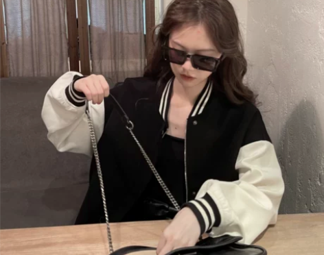 ishui-棒球少女-美式短外套 感兴趣的...