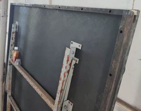 双鱼乒乓球桌300自提，台面无大磨损，地址...