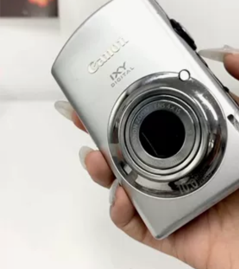 佳能ixus870 配件：电池+充电器+2...