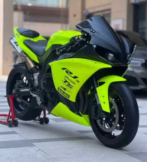 2014年雅马哈r1 定制版画 正品吉村排...