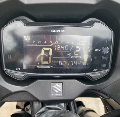 22年铃木小小r  准新车状态 4000多...