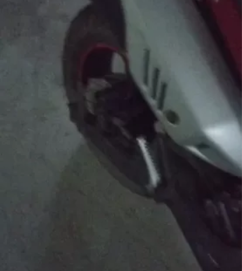 银钢怪兽125cc摩托车，迷你街车，无离合...