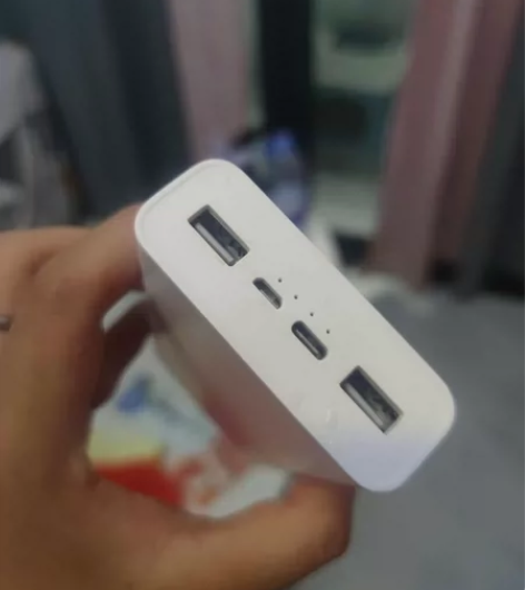 小米电源3,20000毫安双向快充,嘎嘎新...