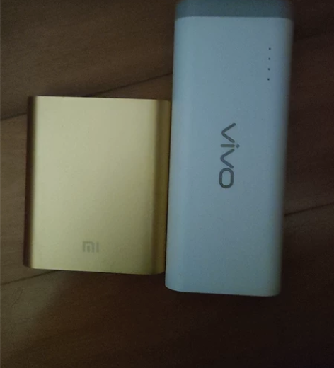 小米充电宝（金色那个） 送数据线MIUI/...