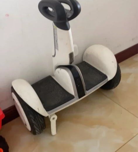 九号平衡车plus ，买了几年了，孩子不爱...