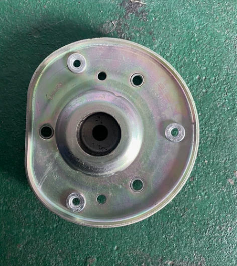 路虎第二代神行者前机托架原厂 感兴趣的话点...