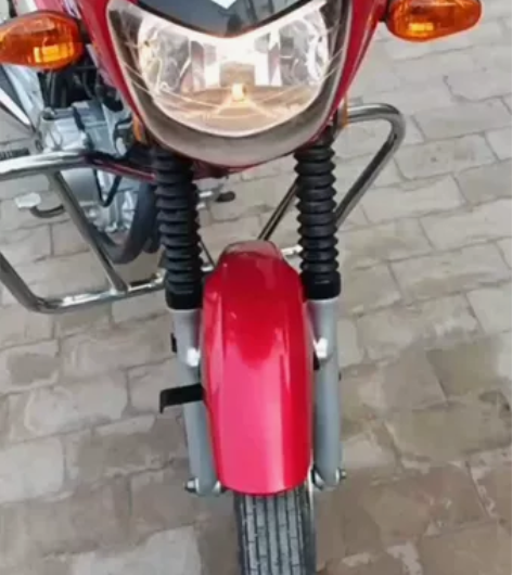 铃木钻豹，行驶不多成色九成多新，一键启动。...