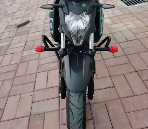 精品#春风狒狒125，整车除了轻微划痕没有...