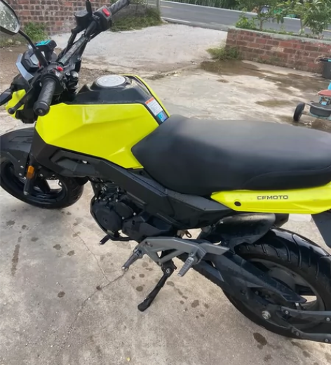 出一台春风狒狒 车况精品，美女2手车，20...