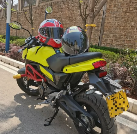 春风狒狒125,20年mini小车,五千公...