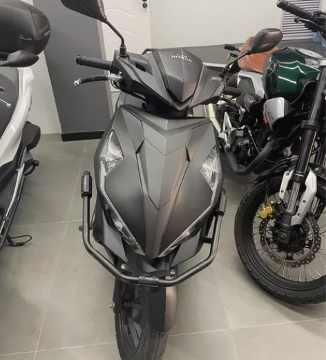 出售本田踏板摩托车一辆nx125，刚买两个...