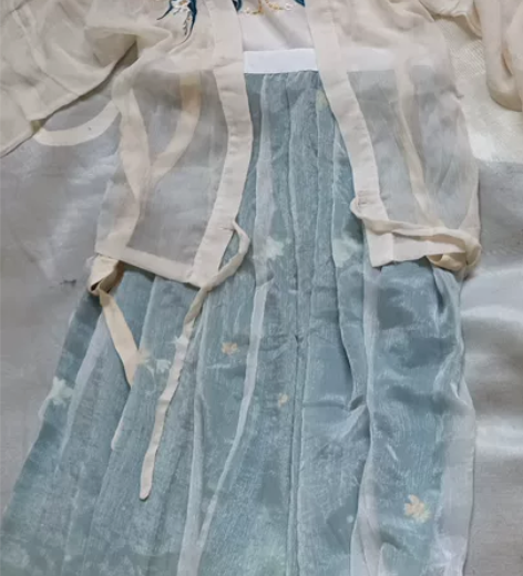 直播间抢的汉服，回来我穿裙子太长，全新带吊...