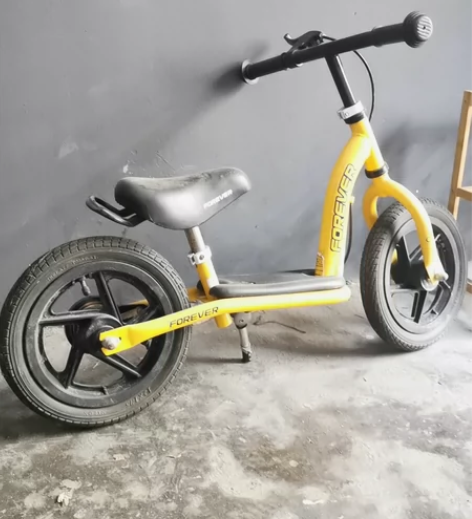 儿童平衡车，座位高度可以调节，从两岁多到五...