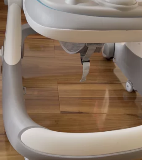 婴儿学步车全新 买来后孩子不喜欢用所以闲置...