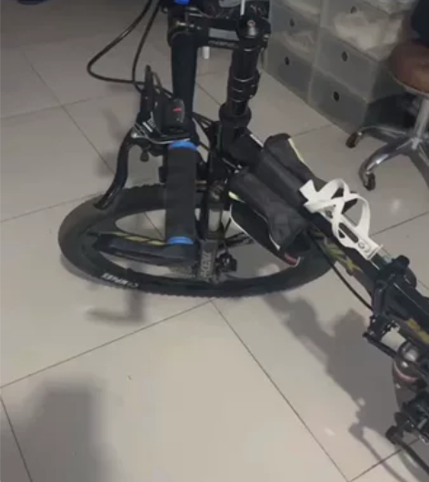 凤凰牌山地自行车双减震，三刀式轮毂，前后油...