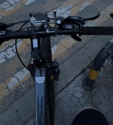 JeepRS600山地车出售咯 感兴趣的话...