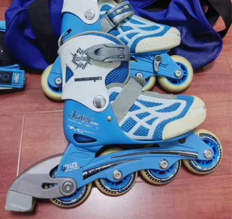 米高轮滑鞋儿童溜冰鞋初学者全套专业滑轮鞋 ...