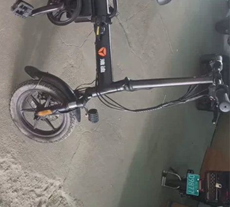 全铝合金雅迪折叠电动车F3，9成新 感兴趣...