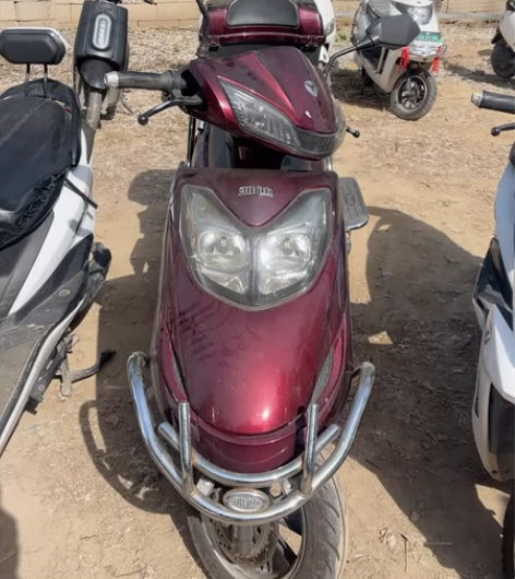 雅迪电动车72V32安，9成新，能跑100...