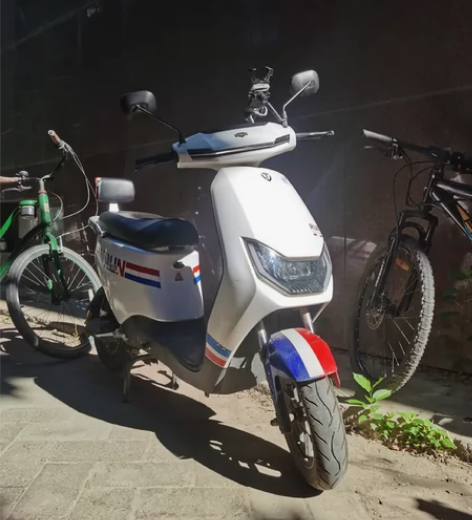 台铃三轮车，嘎嘎有力，嘎嘎硬，六月份换的电...