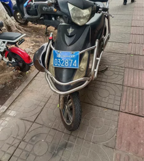 台铃有牌有证，不锈钢大护杠，黑金电池很好，...