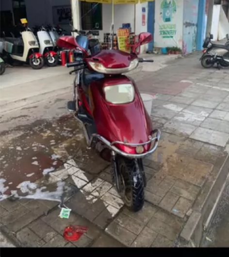 高启强同款电瓶车，不包邮，8成新，品牌为台...