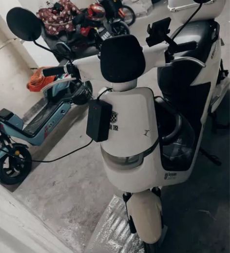 9新绿源电动车，新电瓶可跑55km 电瓶是...