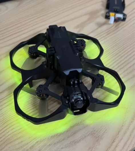 翼飞25【新手到手可飞】穿越机组装 遥  ...