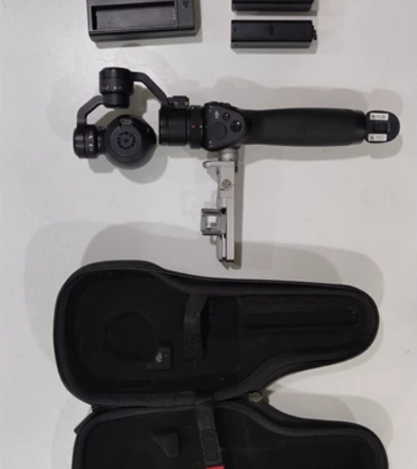 大疆osmo，2块电池，充电器的线不是原装...