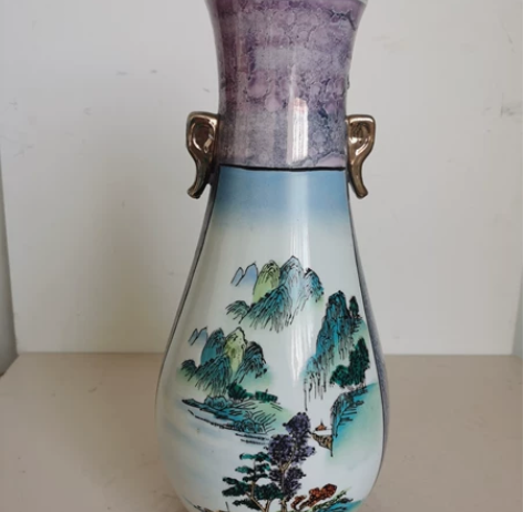 双耳尊老花瓶 感兴趣的话点“我想要”和我私...