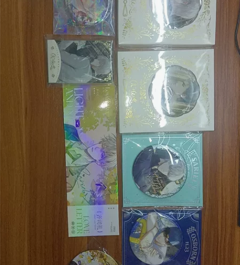 全部可原价出but需捆一张明信片!（一张明...