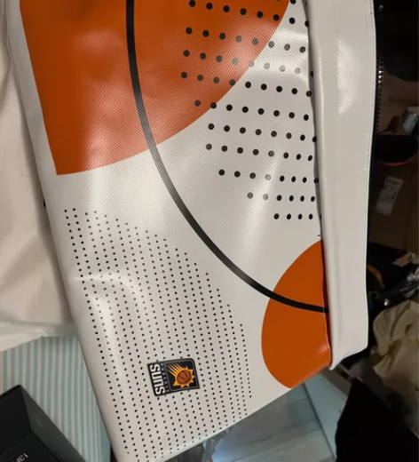 NBA限定单跨包 防水表面，全新未用，搬家...