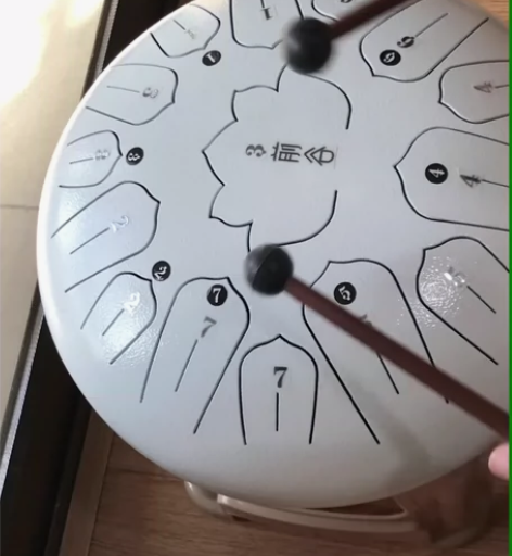 前谷牌空灵鼓，15音，碳钢，带背包。照片是...