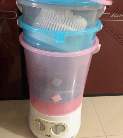 全新半自动家庭小型洗衣机，桶尺寸为平常家庭...