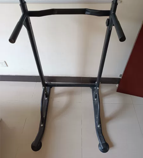 引体向上器械，搬家了所以处理。便宜 感兴趣...