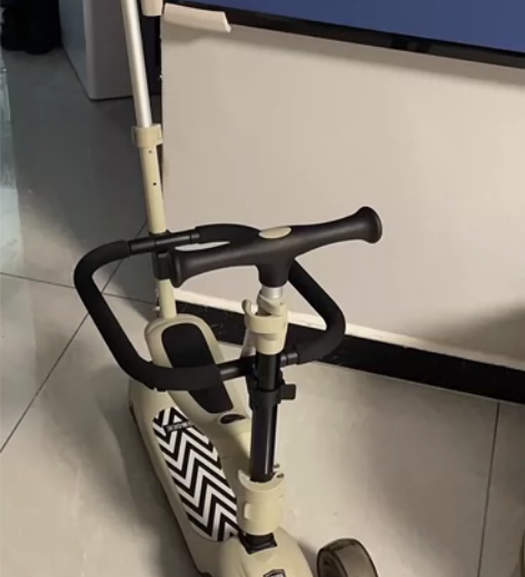 全新贝易四合一滑板车 仅自提！ 感兴趣的话...