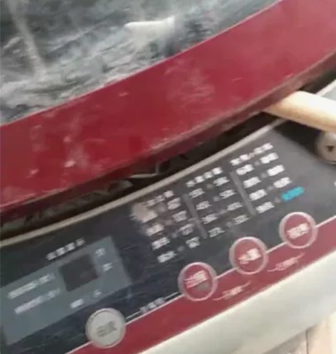 闲置8公斤全自动洗衣机 感兴趣的话点“我想...