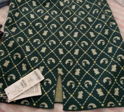 ccdd全新带吊牌，三标齐全针织半群，尺码...