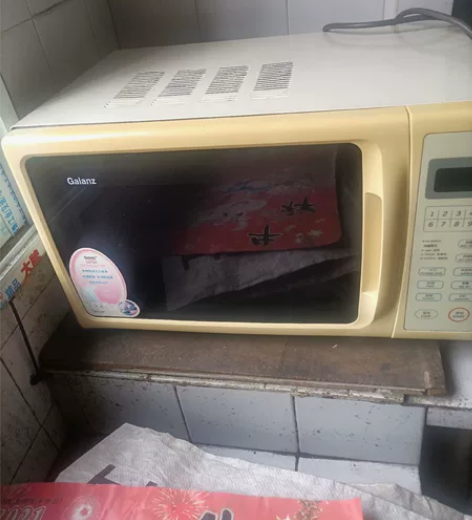 格兰仕微波炉23升闲置了 感兴趣的话点“我...