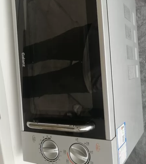 格兰仕微波炉，正常使用，已清洗消毒，要的联...