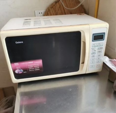 闲置格兰仕微波炉一台，带光波烧烤功能，只限...